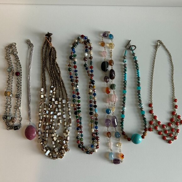 Set of 7 assorted costume jewelry colorful necklaces - Picture 1 of 8